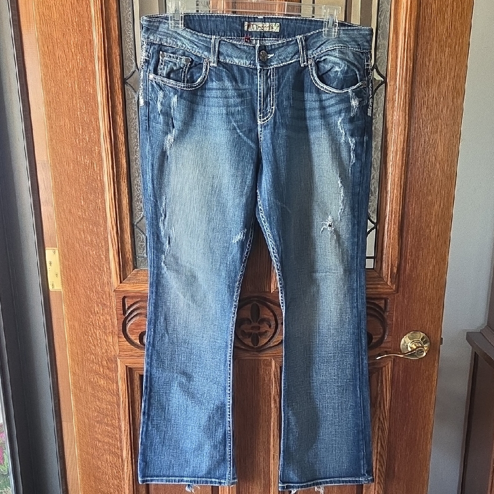 BKE Culture Stretch Distressed Blue Jeans Size 34x31 1/2